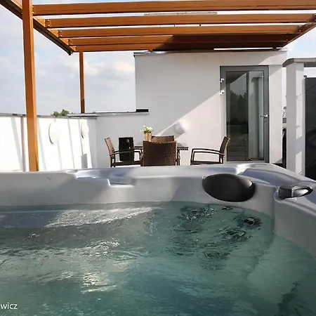 Hytte Amber Economy House & *