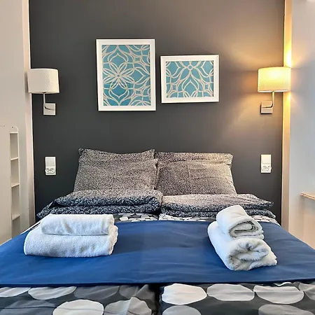 Amber Economy House & Lodge *