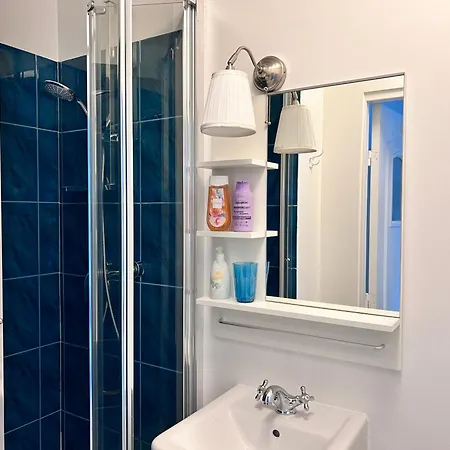 Amber Economy House & Hytte *