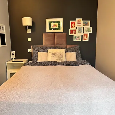 Amber Economy House &