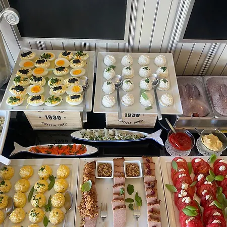 Amber Economy House &