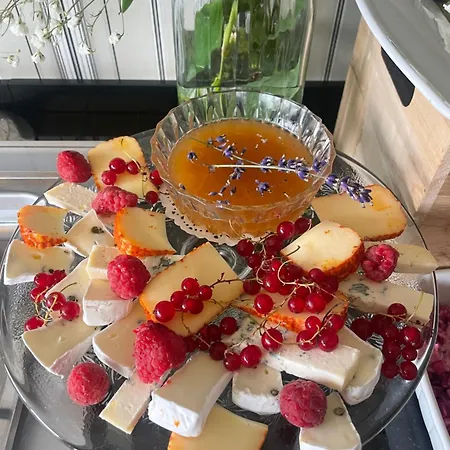 Amber Economy House & Lodge *