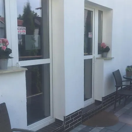 Amber Economy House & *