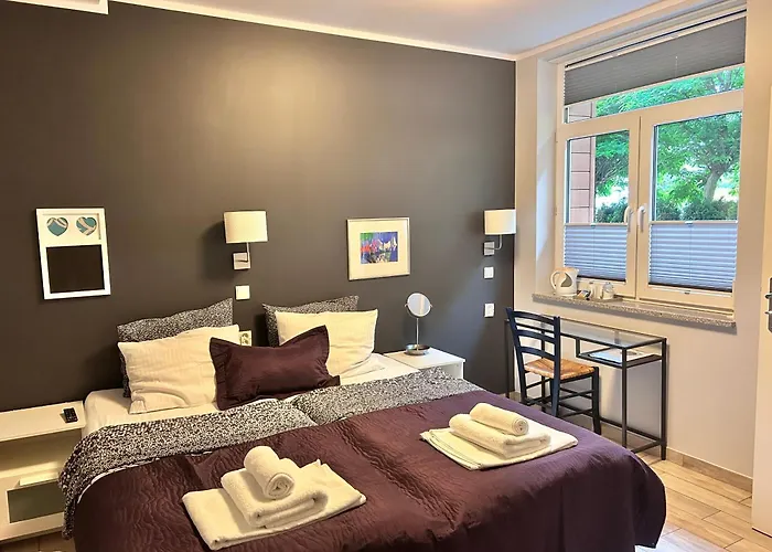 Amber Economy House &