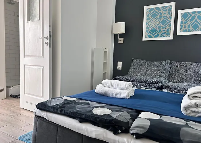 Amber Economy House & *