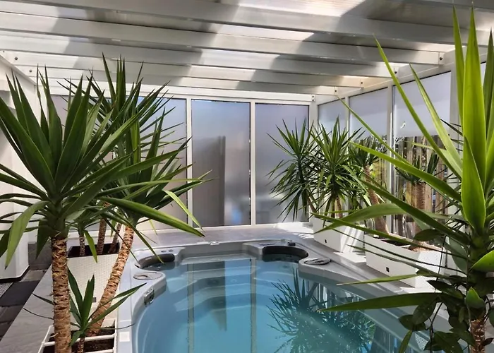 Amber Economy House &