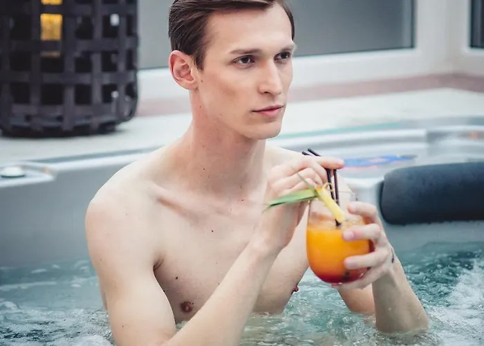 Amber Economy House & *