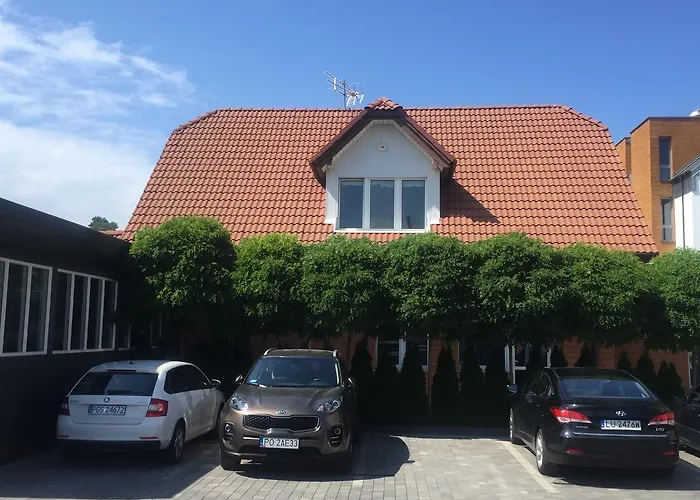 Деревянный коттедж Amber Economy House & *