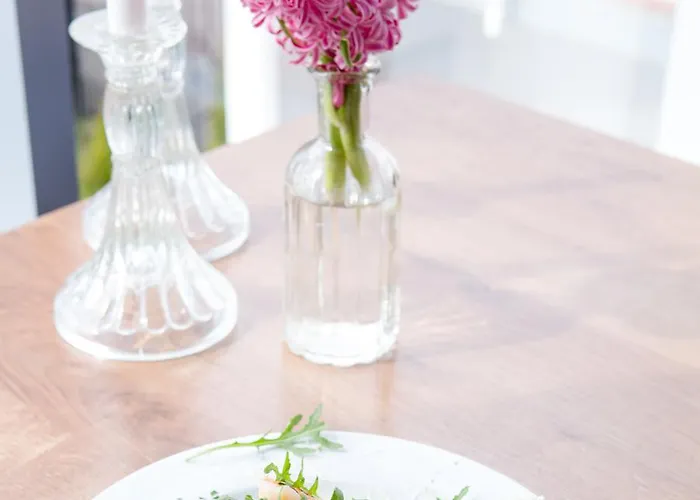 Amber Economy House &