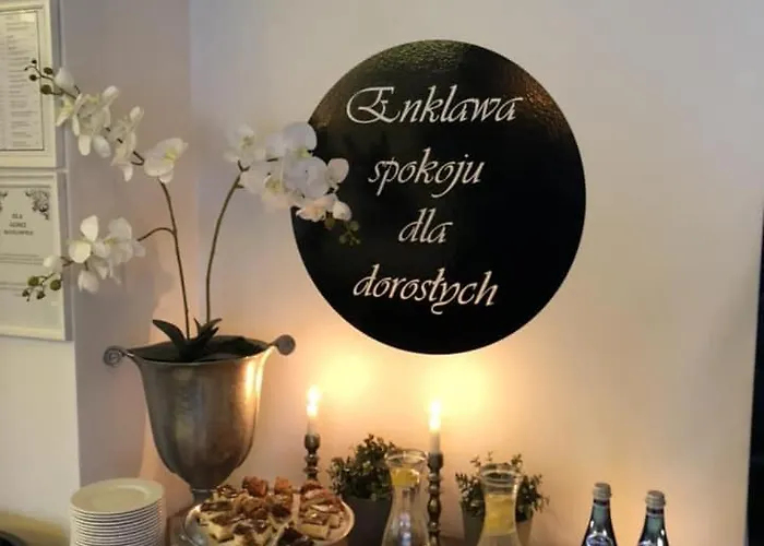 Amber Economy House &